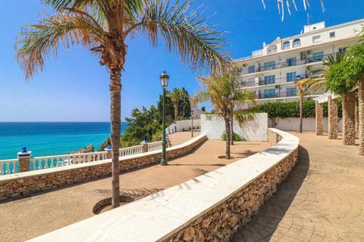 Capistrano Village B, 1 bedroom + free wi-fi Nerja Esterno foto