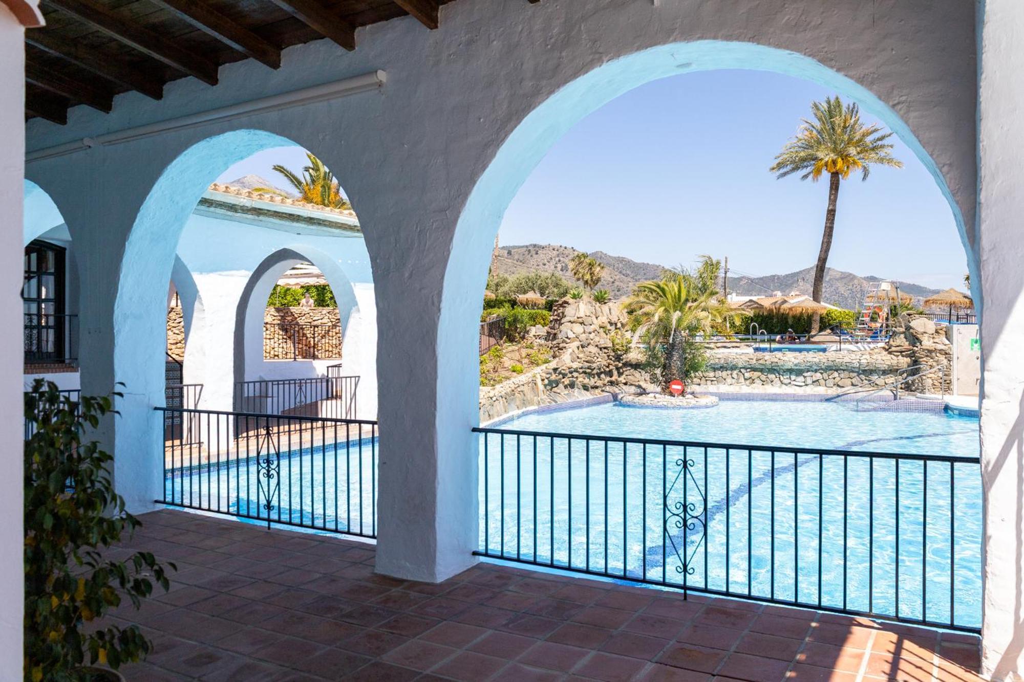 Capistrano Village B, 1 bedroom + free wi-fi Nerja Esterno foto